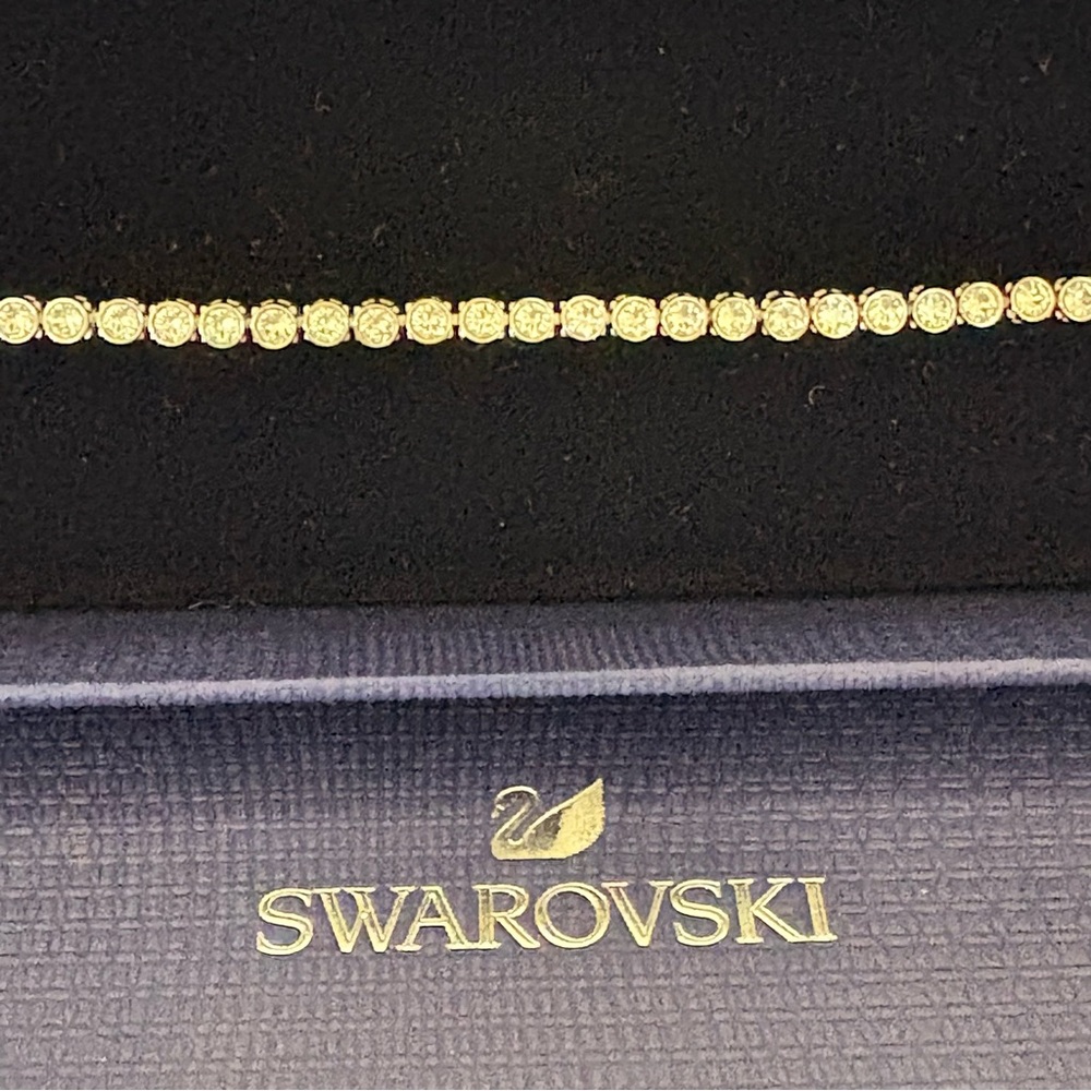 NWT Authentic Stamped Swarovski Imber Emily White Crystals Tennis Bracelet - Picture 6 of 14